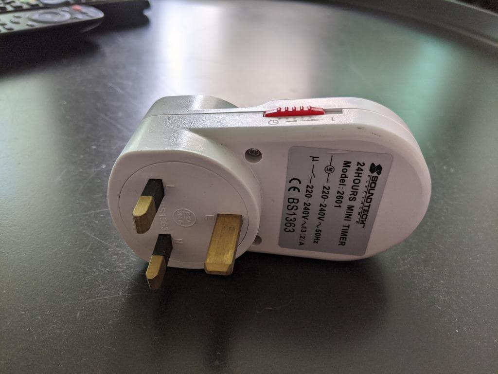 Electronic Timer (Category: Pest Control Supplies) located in Singapore. Submitted by archangel_2010 (Listing ID 277376343, Image 2). Description: This niffy gadget improves productivity and allows you to squeeze more valuable time in your day for rest or leisure. You can for instance use it to control your rice cooker so that it cooks the rice you prepare in the morning, allowing you to come back to freshly cooked rice; or use it to control your