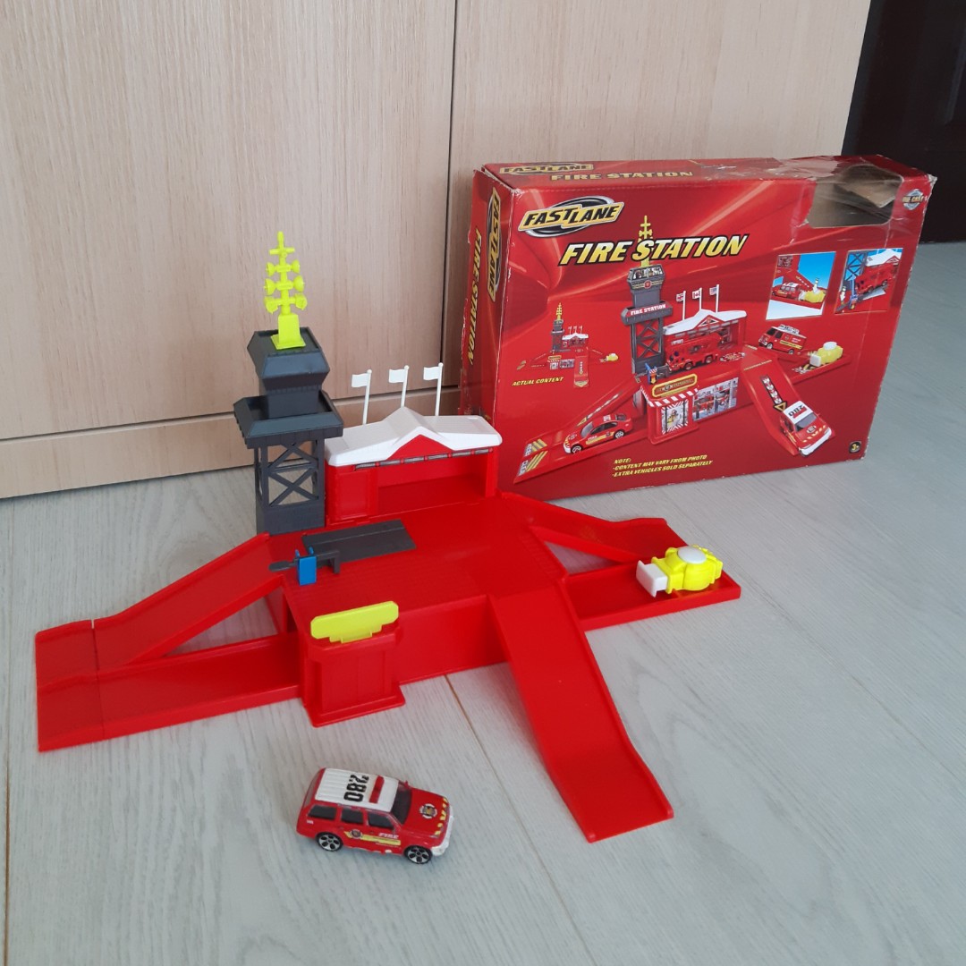 Fast lane cheap rescue station playset