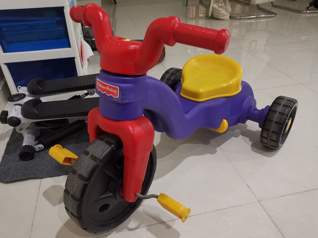 tricycle bebe toys r us