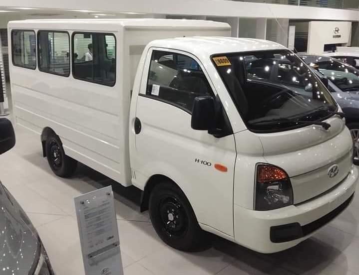 Hyundai fit shuttle