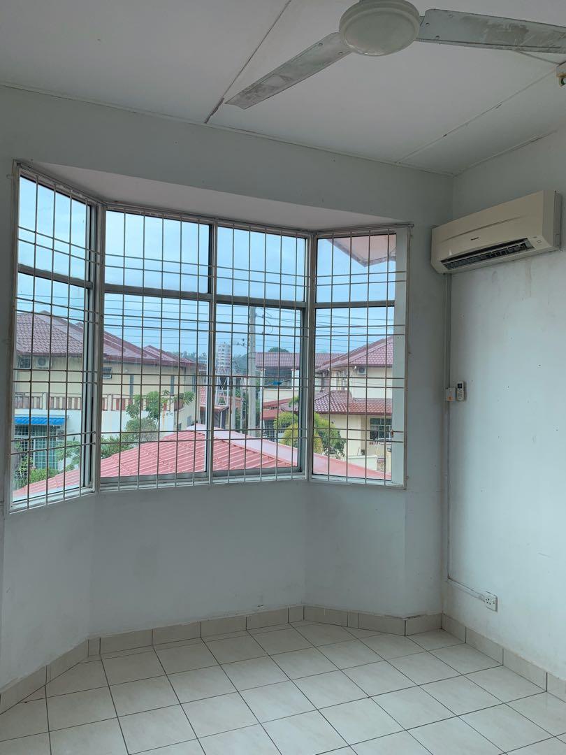 Kingfisher House Near UMS 1Borneo Hospital Likas Inanam, Property