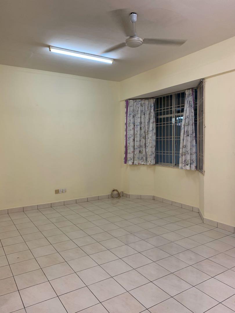 Kingfisher House Near UMS 1Borneo Hospital Likas Inanam, Property