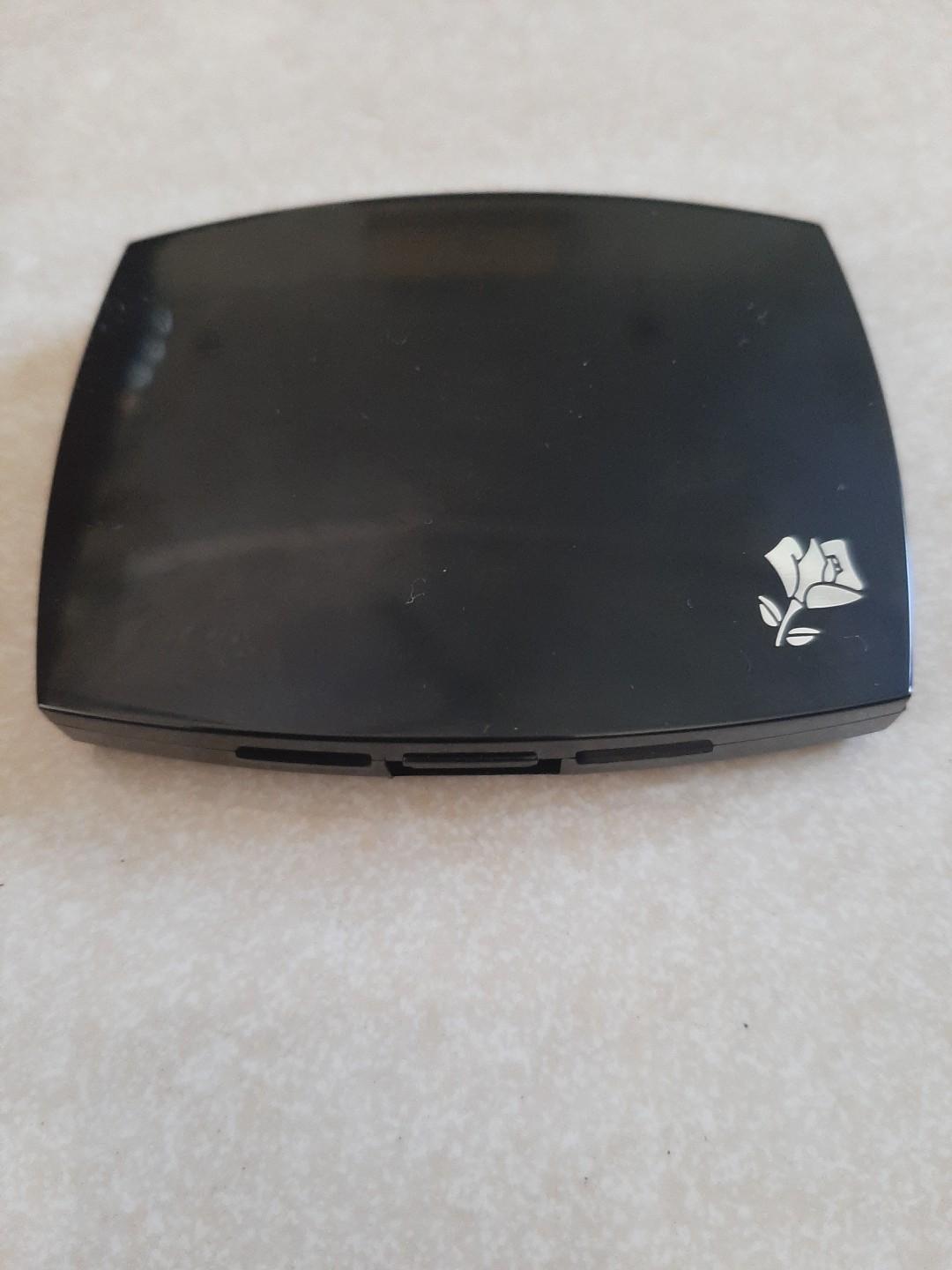 Lancome eye make up (Category: Makeup) located in Quezon City. Submitted by cncarousel (Listing ID 277307317, Image 3). Description: authentic new 2g.