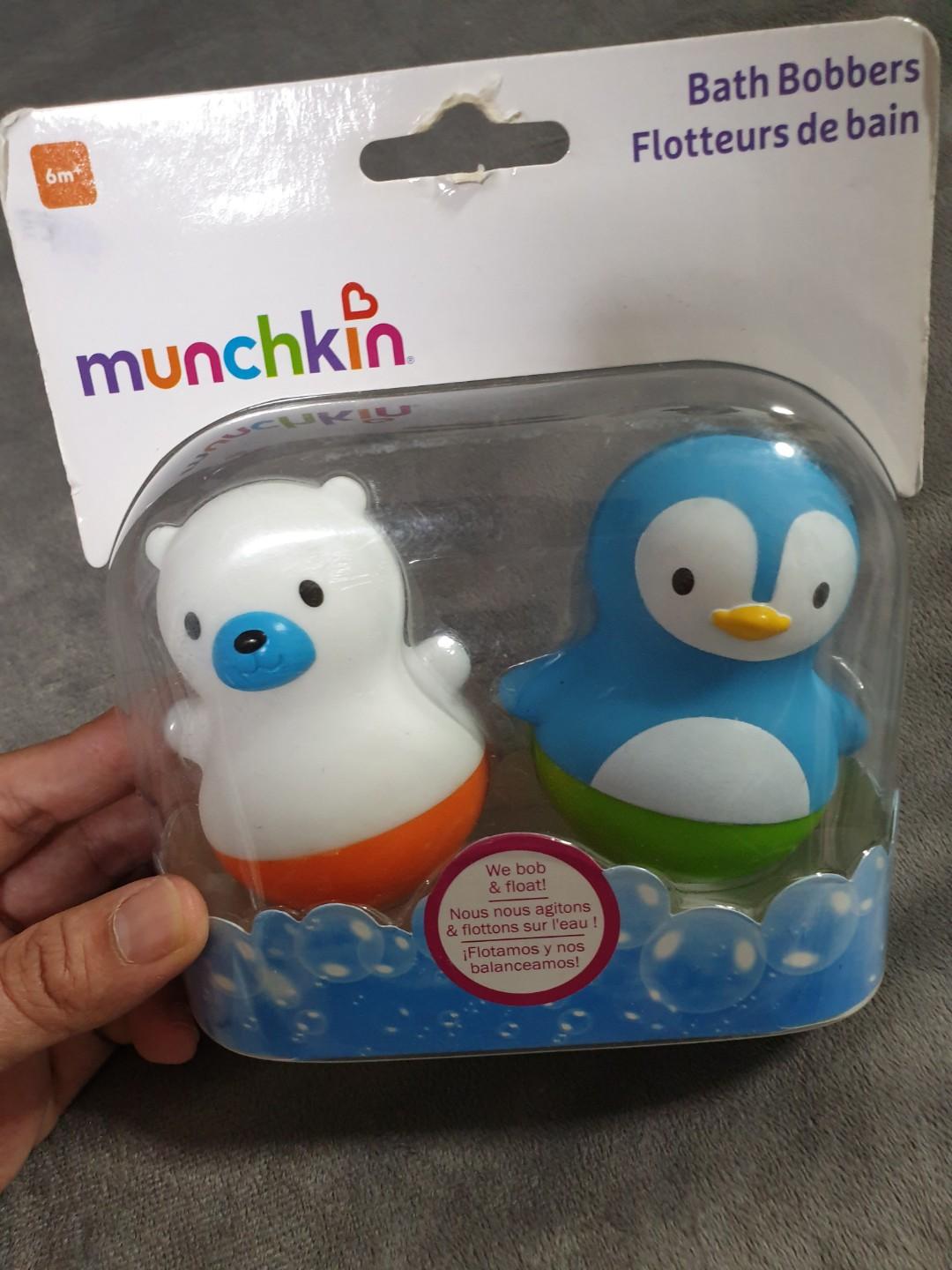 munchkin polar bear bath toy