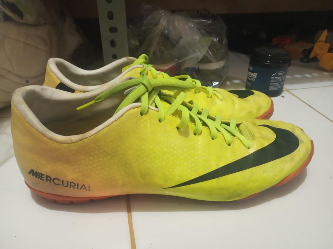 sepatu futsal nike mercurial