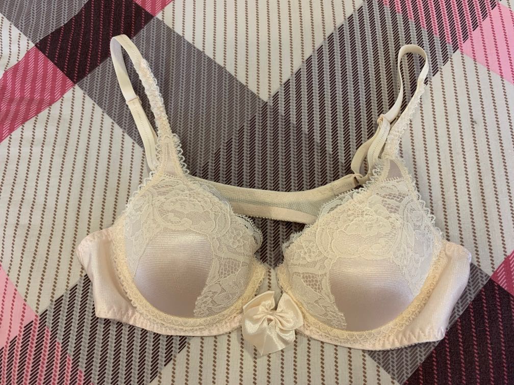 Cream colour bra Clearance