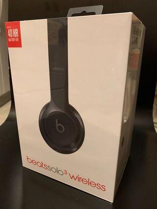 Beats by Dr. Dre Solo 3 Wireless On-Ear Headphones - Gloss Black