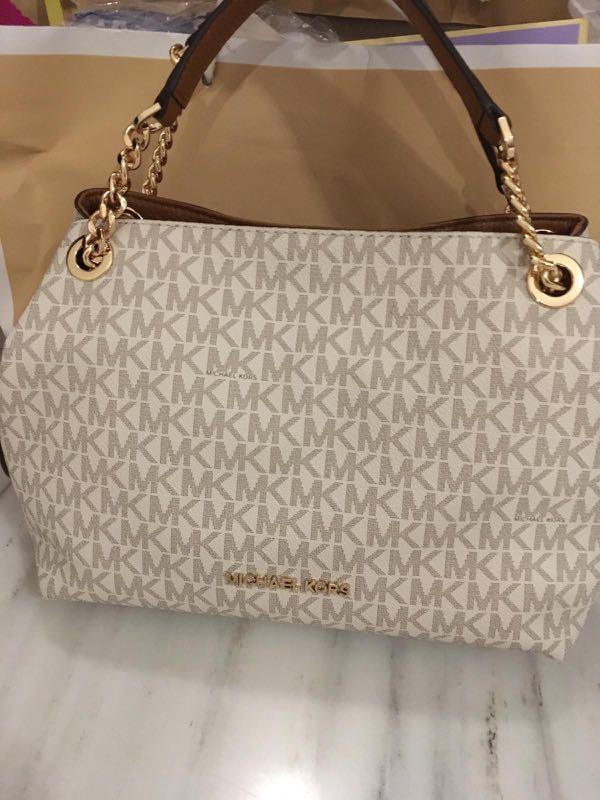 mk medium purse