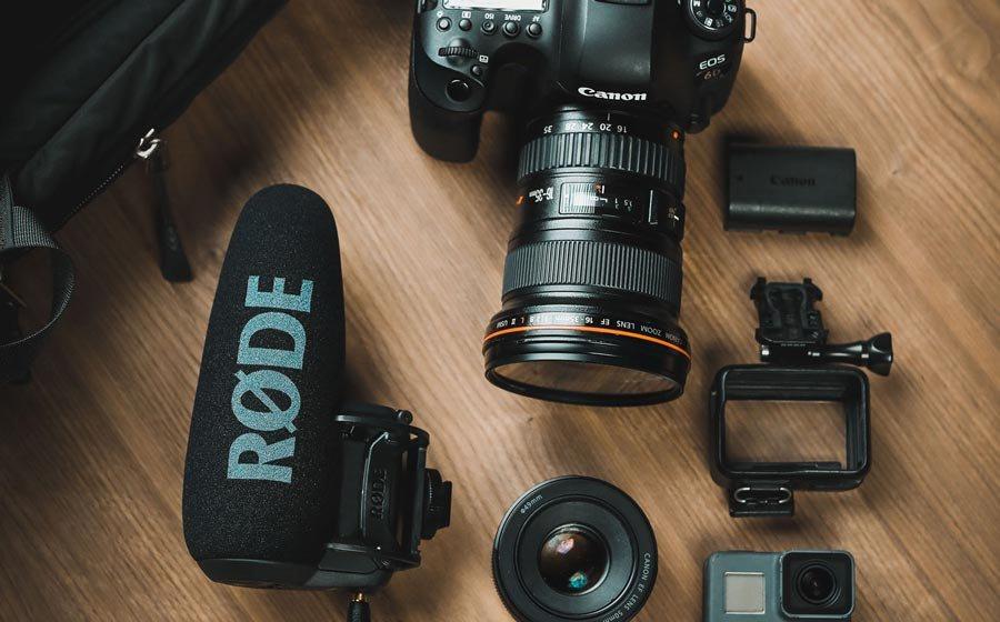 BUYING RUSH Cameras (DSLR and Mirrorless) (Category: Video Cameras) located in Manila. Submitted by jmd_gadgetz (Listing ID 277551647, Image 1). Description: • Buying Rush Laptops and Gadgets • Text 0999 858 2358 or PM us in our FB page - JMD Gadgetz or JOMARI DELICANO (Elmo Profile pic) Gaming Laptops and Macbooks - At least i5 and i7 Intel Processor or equivalent - With dedicated GPU (for gaming laptops) - NO defects and NO issues - Presentable