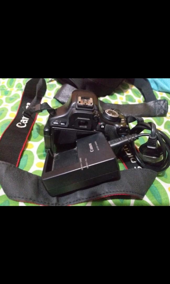CANON 600D (Category: Cameras) located in Paranaque City. Submitted by heywhattowear (Listing ID 277497182, Image 2). Description: Paunahan! LAST PRICE! 💖 Meetup today Feb 13 -Camera/Lens -Battery/Charger/Strap Issue: yung rubber sa dulo yun lang No Vignette..