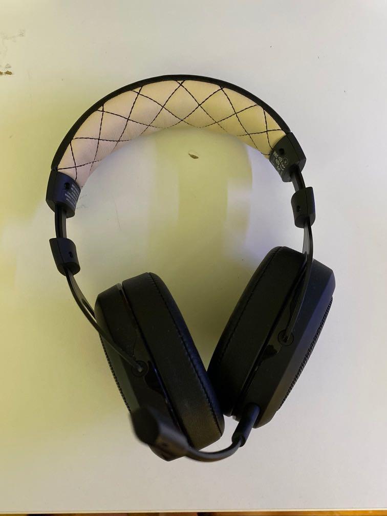 Corsair HS70SE gaming headphones Audio Headphones Headsets on Carousell