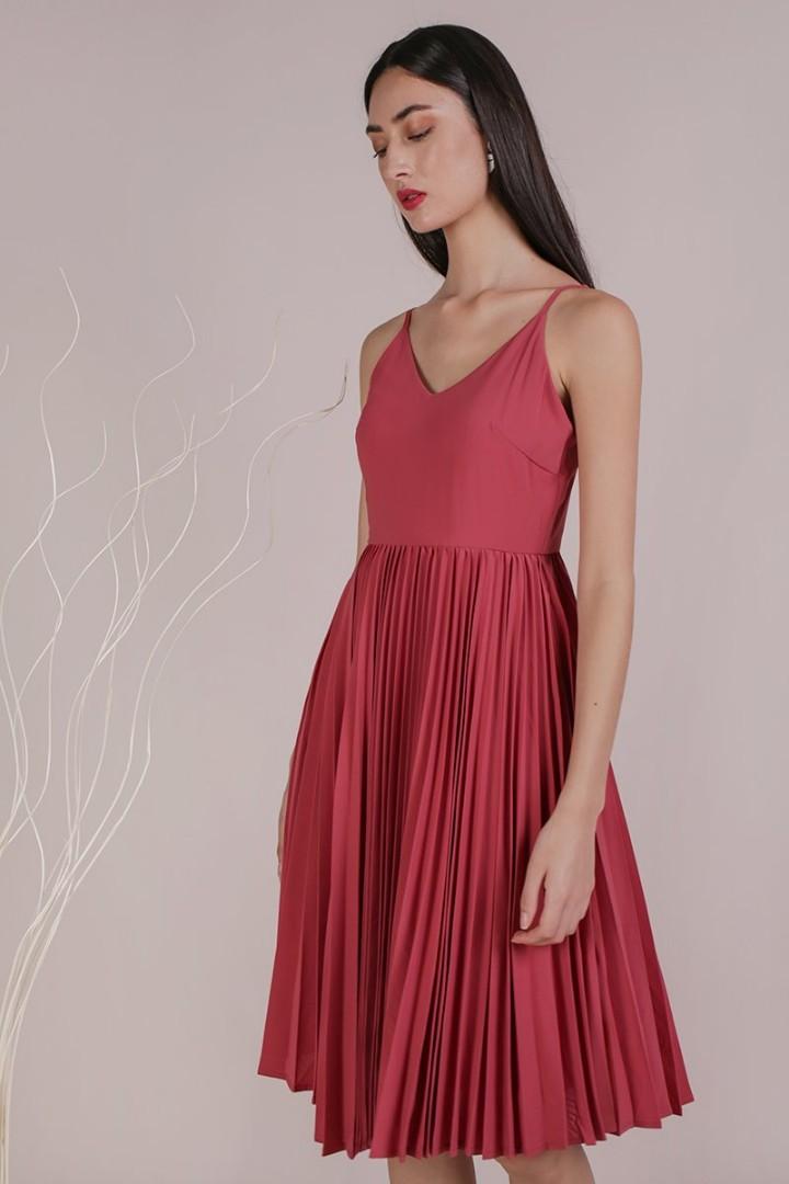 Kiki Pleated Dress THE TINSEL RACK, Women's Fashion, Dresses & Sets