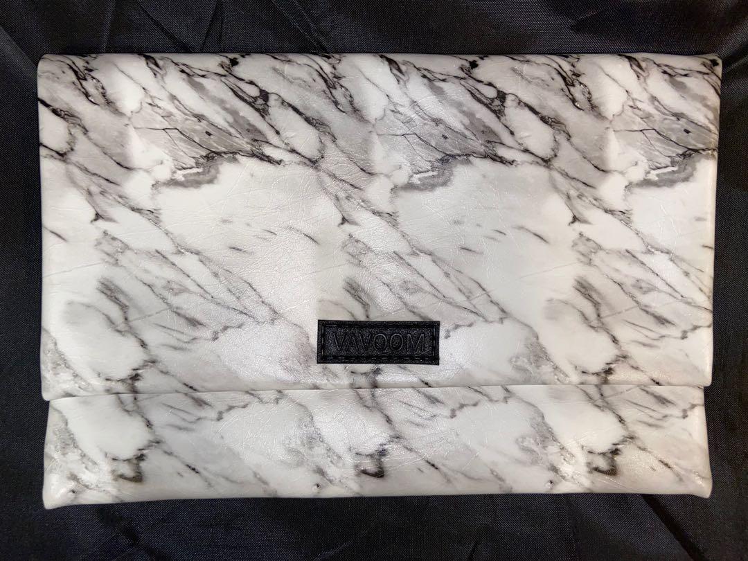 White marble hotsell clutch
