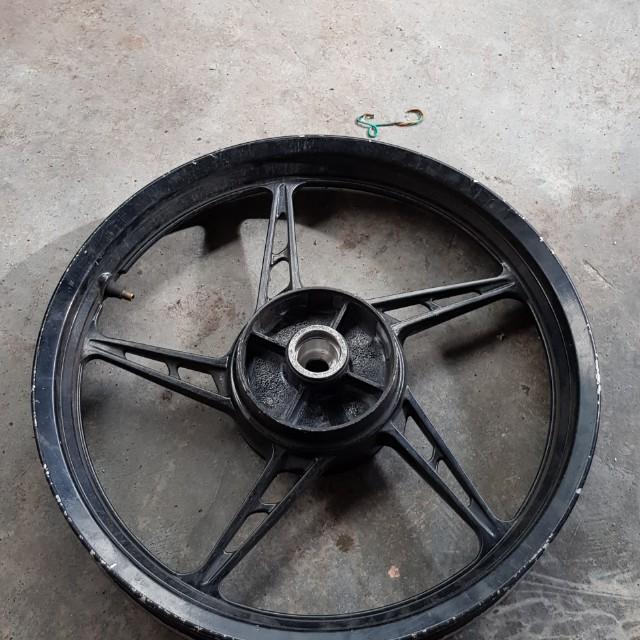 135 Rocker Rim Rim moto 135lc for sell, Motorbikes on Carousell