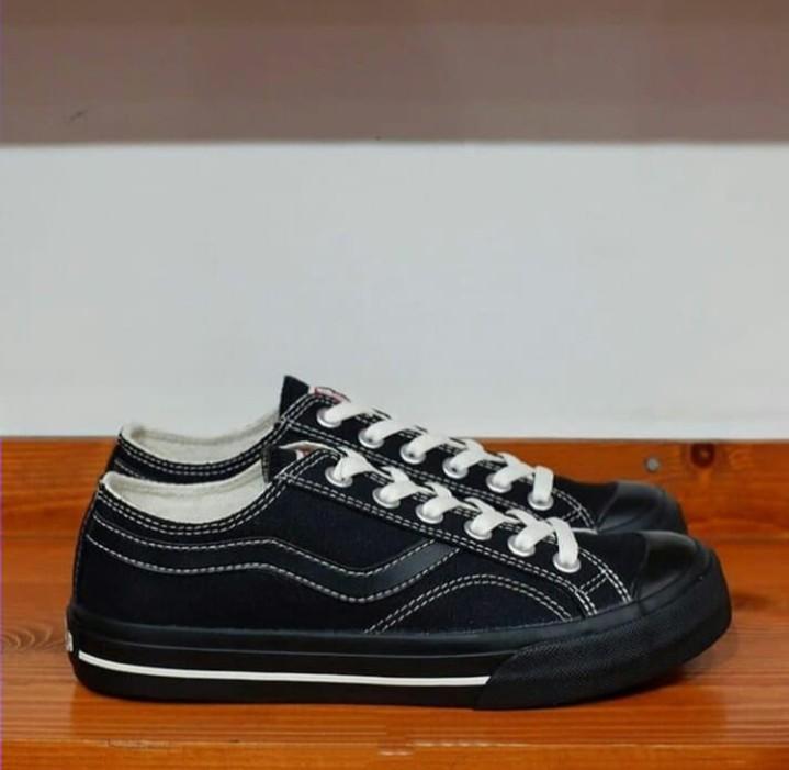 Sepatu Ventela Public Low Oreo Fesyen Pria Sepatu Sneakers Di Carousell