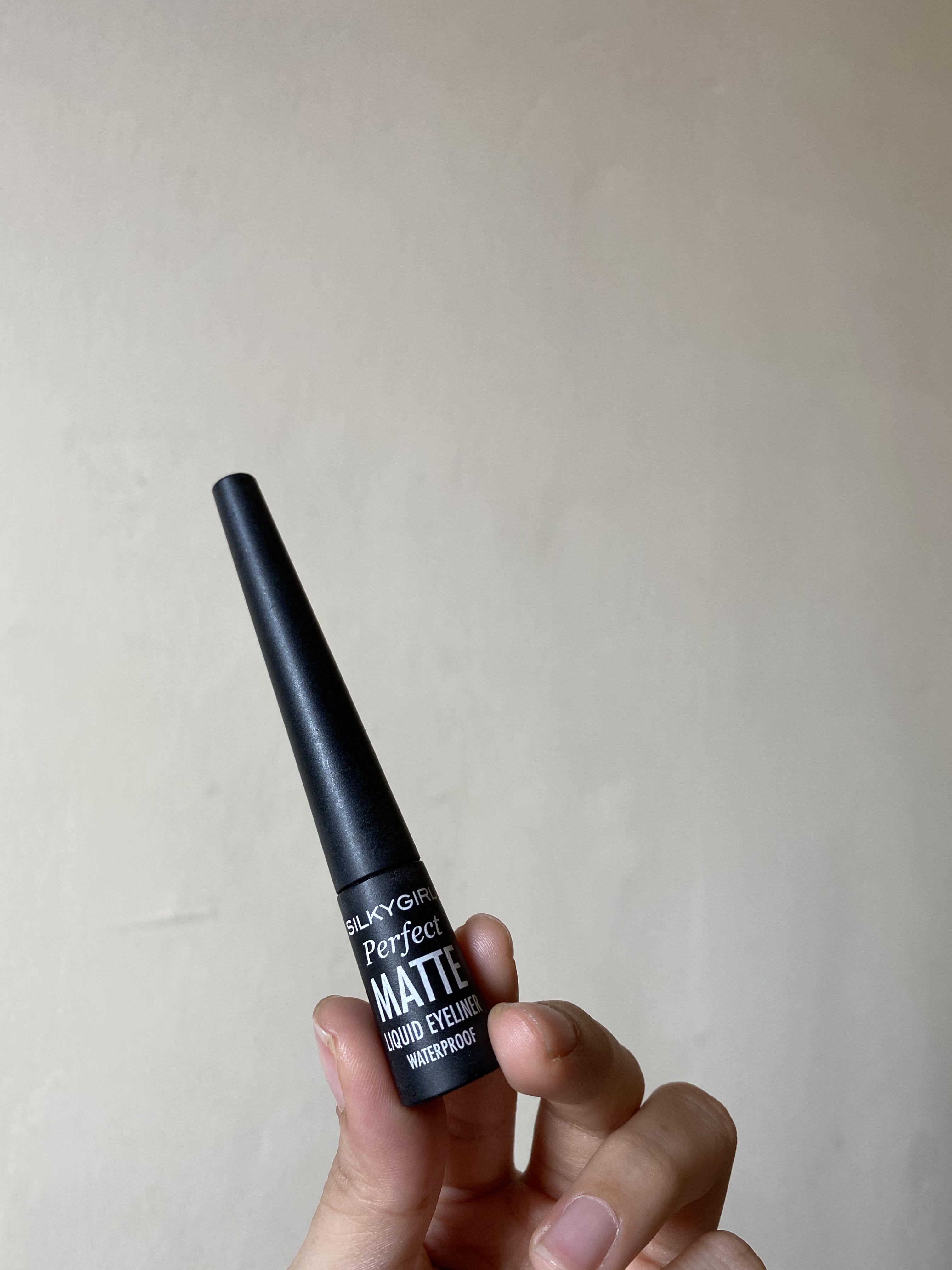 eyeliner silkygirl waterproof