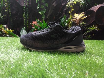 (Kategori: ) berada di . Dikirim oleh r3shoes (ID iklan 276382517, Gambar 1). Deskripsi: .