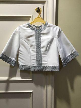 White silver embroidery top