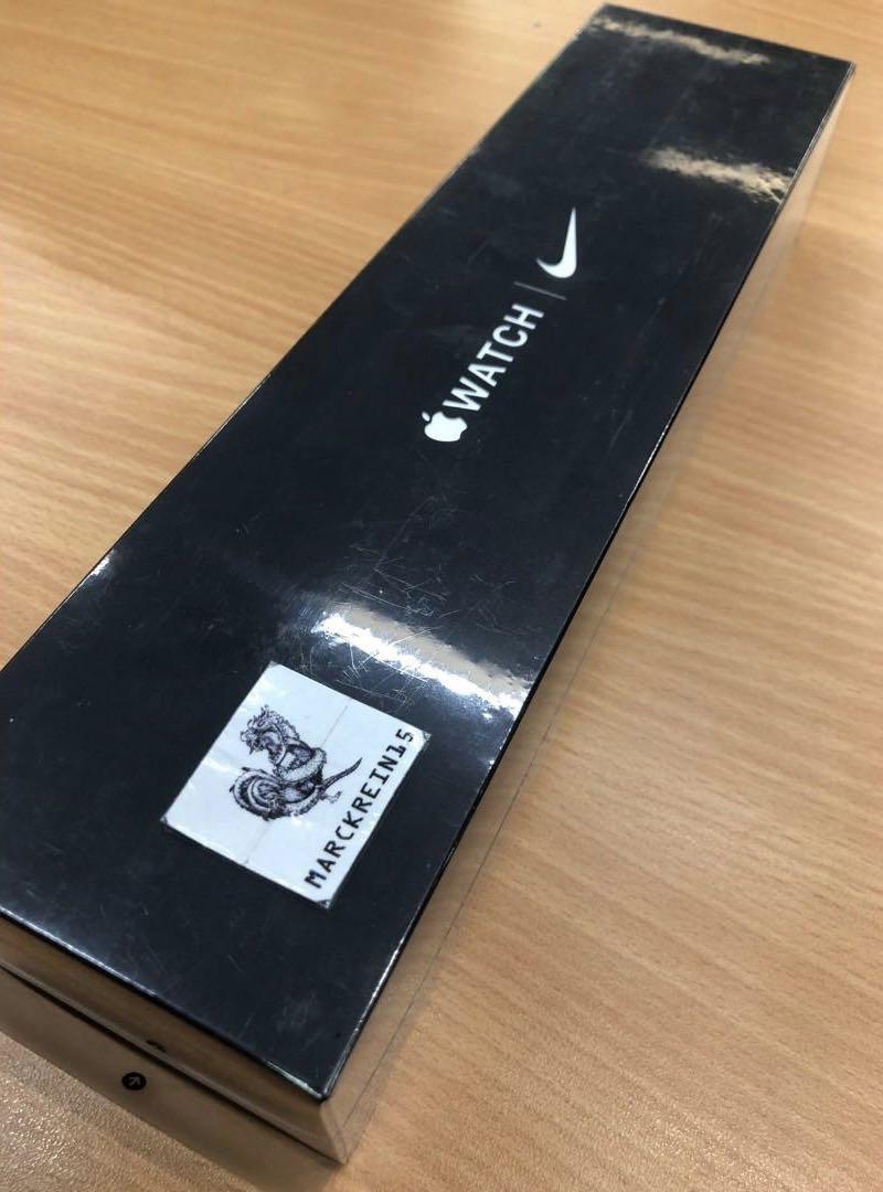 Apple Watch S5 Nike 44MM, Mobile Phones \u0026 Gadgets, Wearables \u0026 Smart  Watches on Carousell