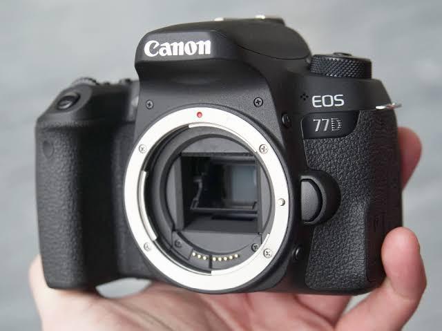 Canon EOS 77D DSLR Camera (Body Only) Kredit Kamera