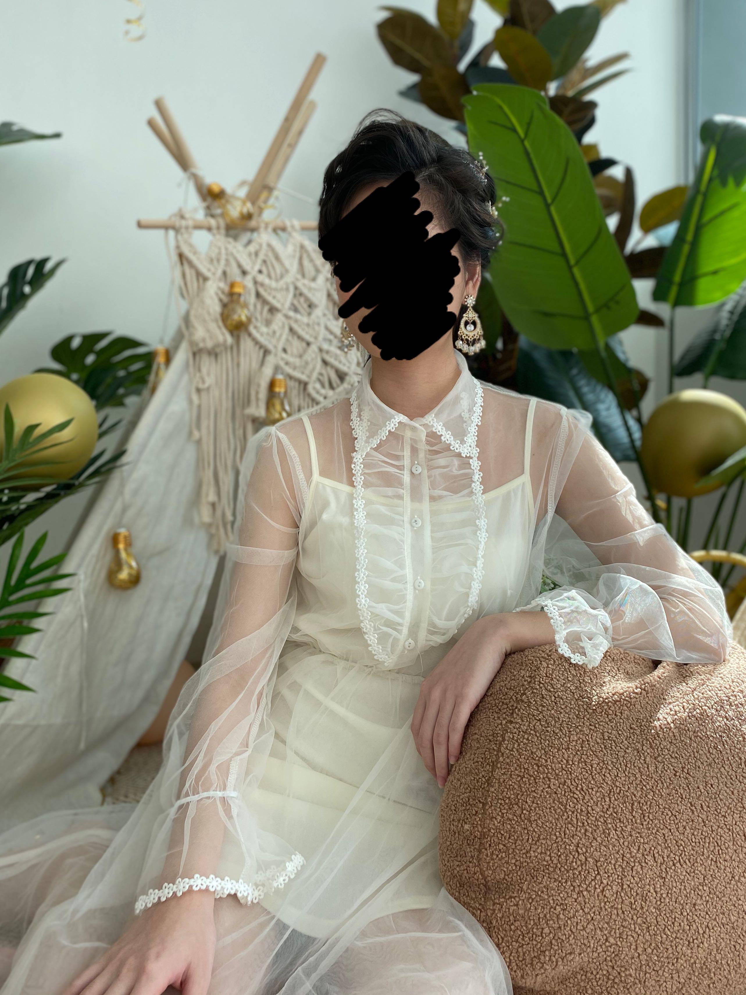 Collar Floral Embroidery Victorian Style Organza Mesh Long Trumpet