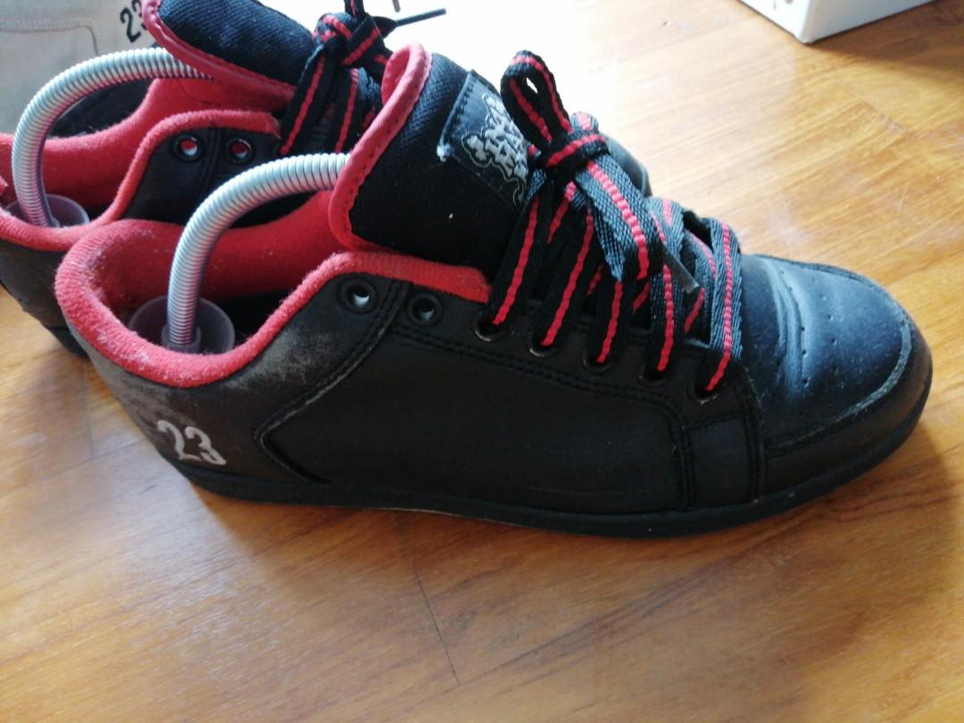 Etnies slb 23 Men s Fashion Footwear Sneakers on Carousell