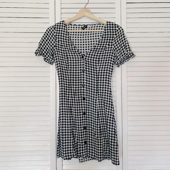 h m plaid gingham v neck button down dress Women s Fashion Tops