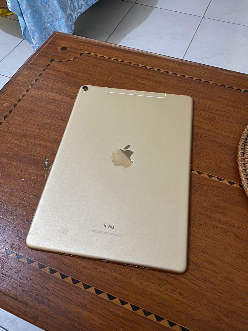 iPad Pro2 Cellular 64gb (Category: iPad) located in Baliuag. Submitted by essisgen (Listing ID 277619242, Image 2). Description: For sale Ipad pro unit and box presentable makinis no issue like new. Gold .
