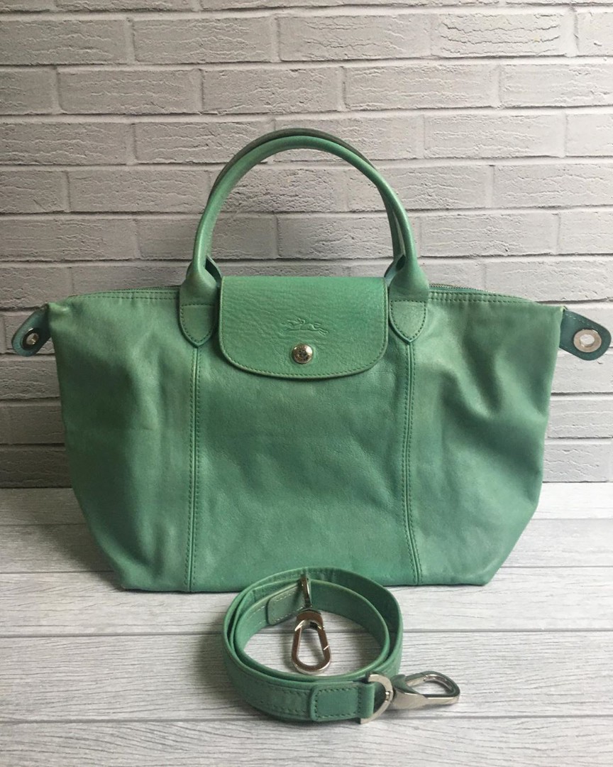 Longchamp cuir original leather ada no seri warna hijau telur asin