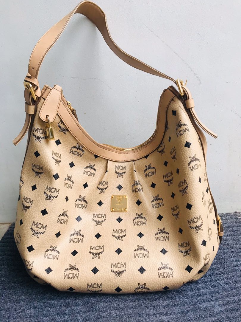Mcm hobo bag outlet