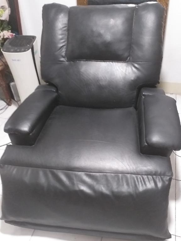 Recliner Sofa with Massager, Furniture & Home Living, Furniture, Sofas
