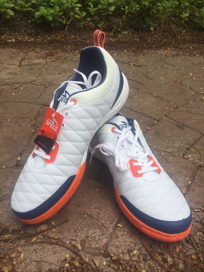 specs futsal shoes