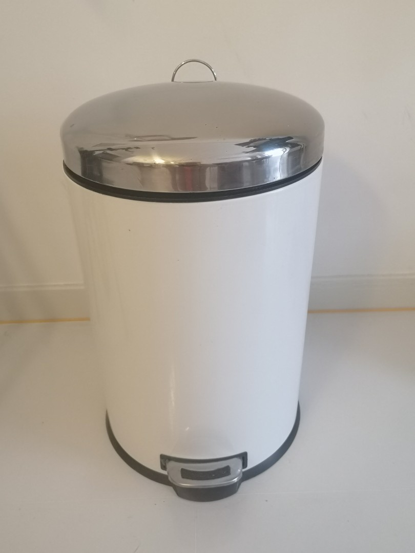 SPOTLIGHT 12L lock stock & barrel square pedal bin / dustbin, Furniture