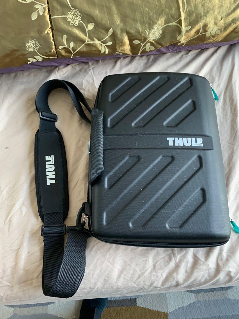 Thule hard shell laptop case discount