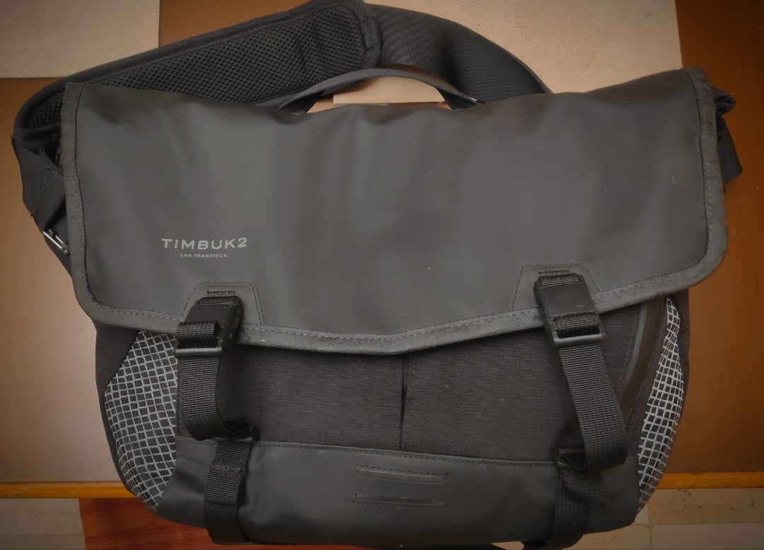 Timbuk2 Especial Messenger Bag waterproof, Men's Fashion, Bags