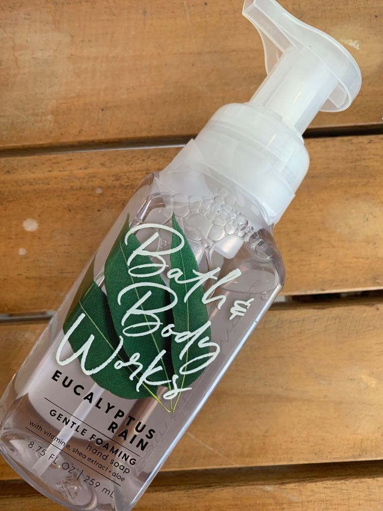 Bath & Body Works Eucalyptus Rain Hand soap, Beauty & Personal Care