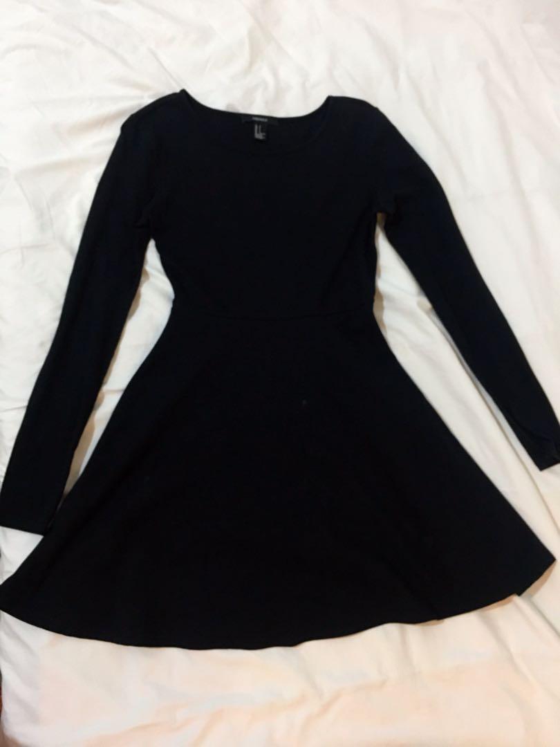 Skater girl midi dress , Women's Fashion, Muslimah Fashion, Dresses on