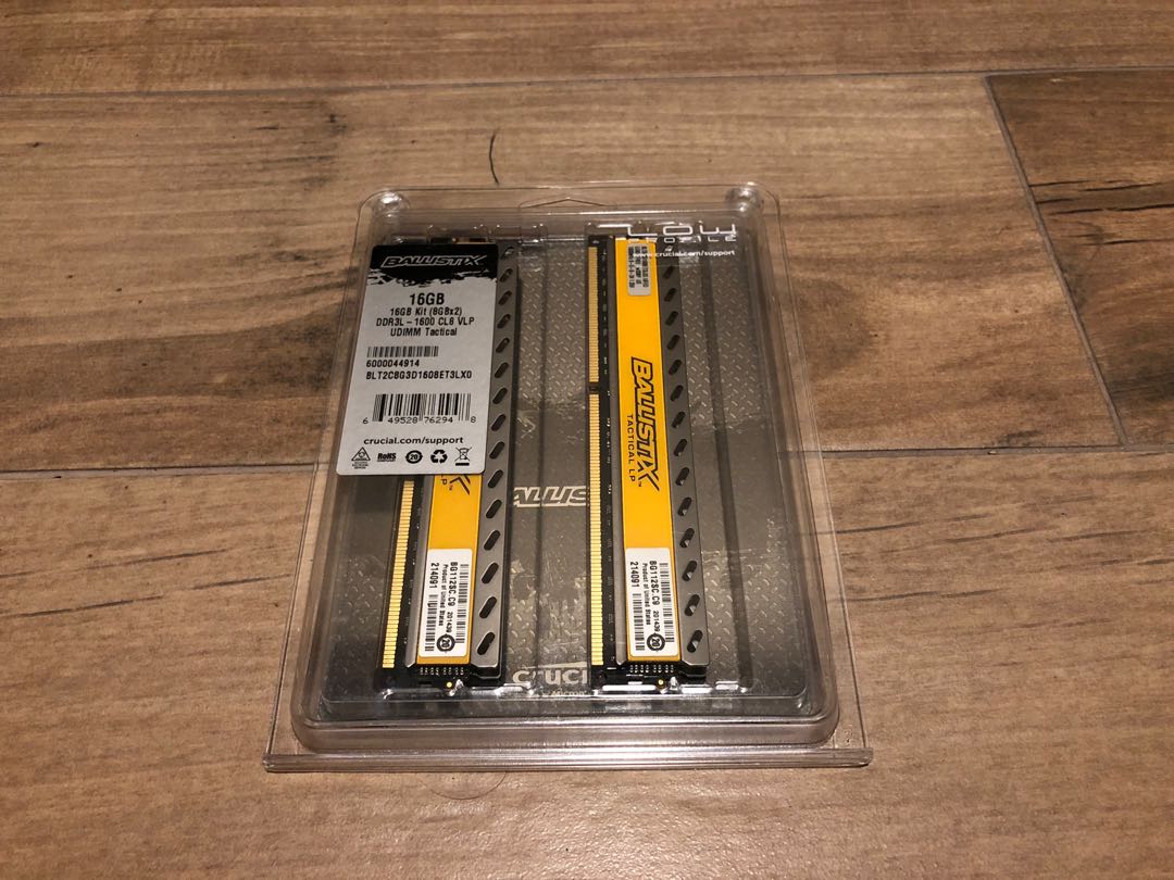 Barrette Mémoire RAM DDR3 16Go 1600MHz ECC UDIMM VLP - équivalent MT18KDF2G72AZ-1G6A1 Pour Serveurs