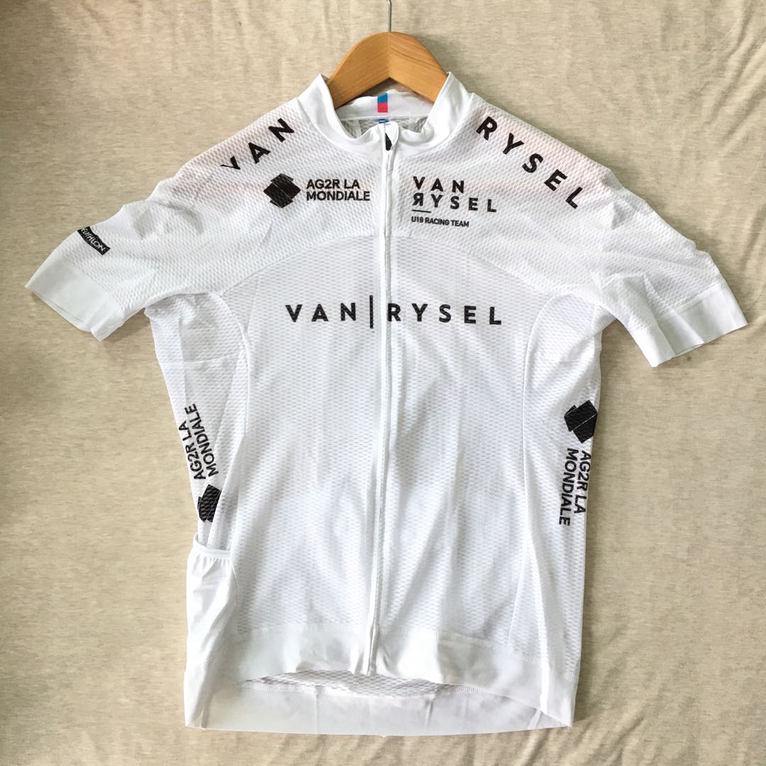 Decathlon Van Rysel cycling jersey, Men's Fashion, Activewear on Carousell