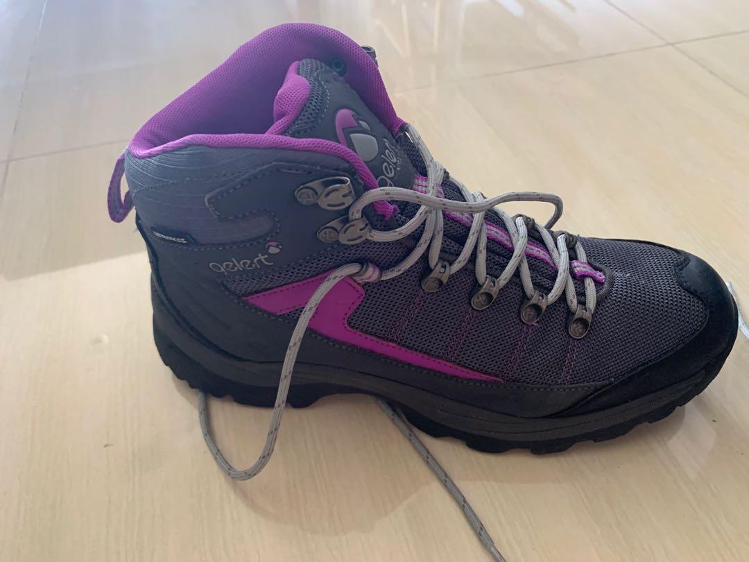 gelert hiking shoes
