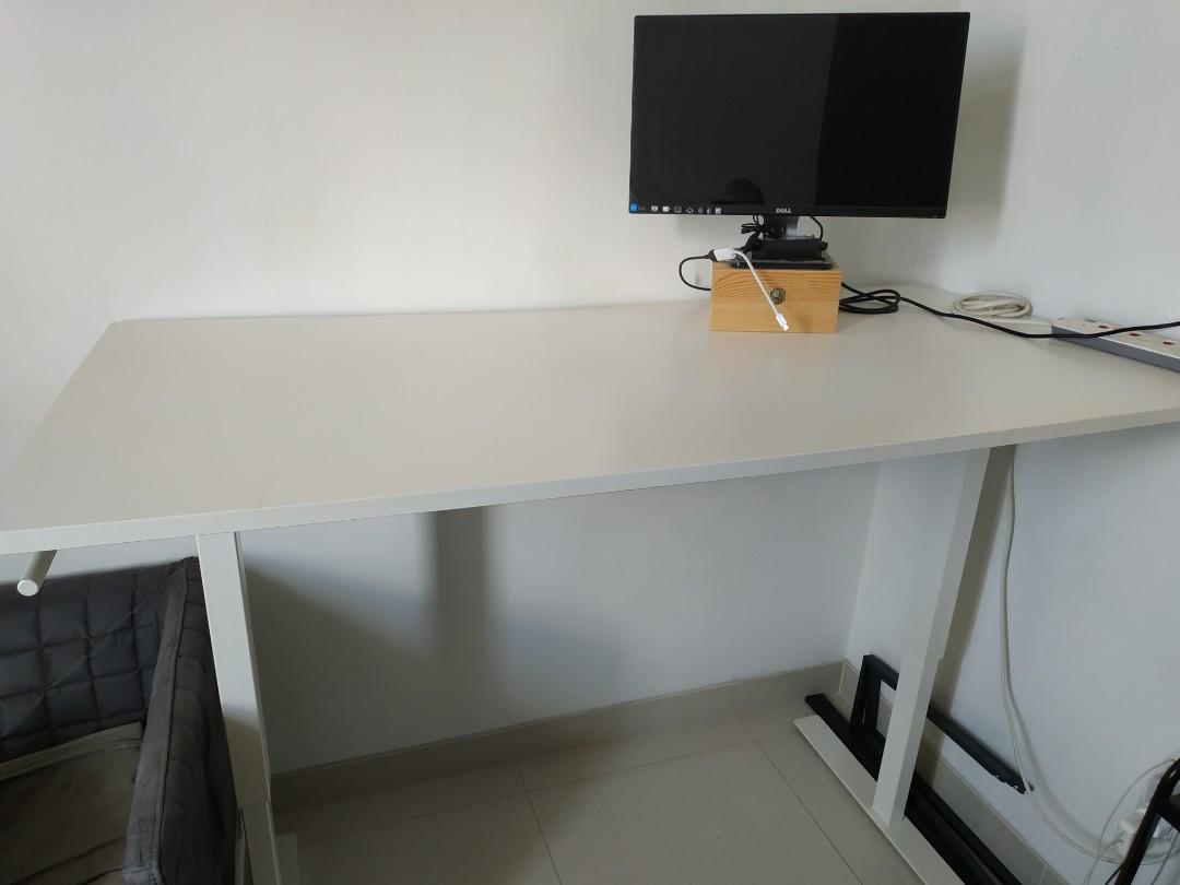 Ikea Skarsta standing desk 160*80, Furniture & Home Living, Furniture
