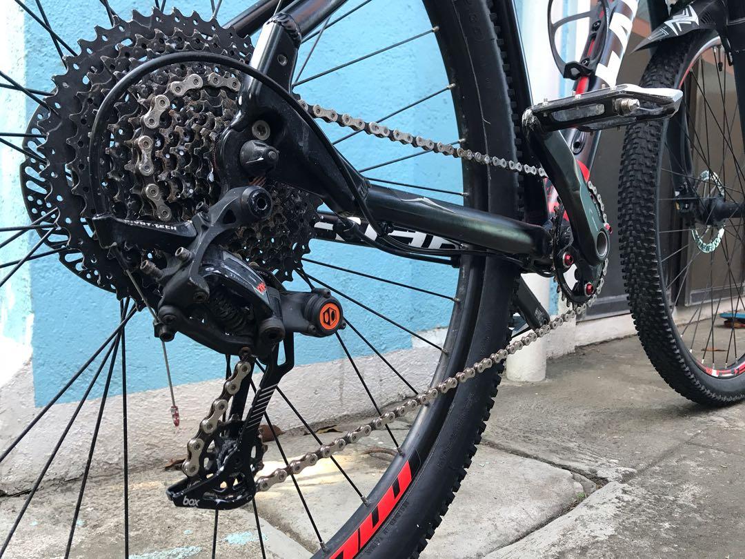 Moondraker Leader 29 2018 (Category: Bicycles) located in San Pedro. Submitted by gianlb (Listing ID 277901420, Image 3). Description: 29er Frame size: Medium Epixon 140mm fork Raceface 6c carbon handlebar Raceface affect stem Wolftooth oval chainring 32t Box one drivetrain Shimano XT crank Spank pedals Funn handle grips Used only for weekend trail biking Price is negotiable Feel free to message me Meetups: San Pedro Area, Alabang Area.