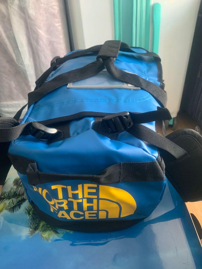 Norfthface Duffle Backpack (Category: Backpacks) located in Makati City. Submitted by gafenterprices (Listing ID 277782824, Image 2). Description: 30L XS 9x9x15 inches.