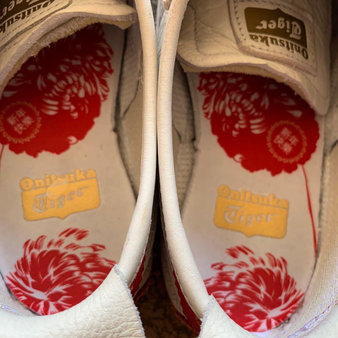 ONITSUKA TIGER ladies CNY LIMITED ED size 23cm (Category: Sneakers) located in Singapore. Submitted by snoopaholic (Listing ID 277794017, Image 2). Description: Used but in great condition. Super comfy. No box..