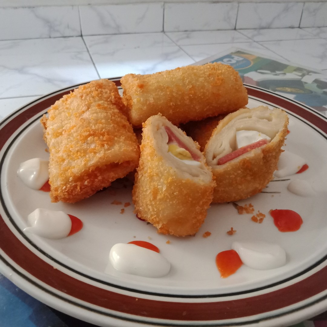 Po Risoles Isi Daging Smokebeef Burger Telur Mayonaise Makanan Minuman Snek Di Carousell