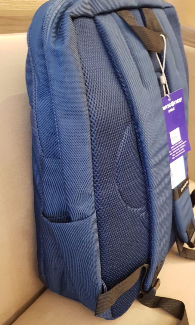 Samsonite Davos Lap Backpack, Men's Fashion, Bags, Backpacks on Carousell