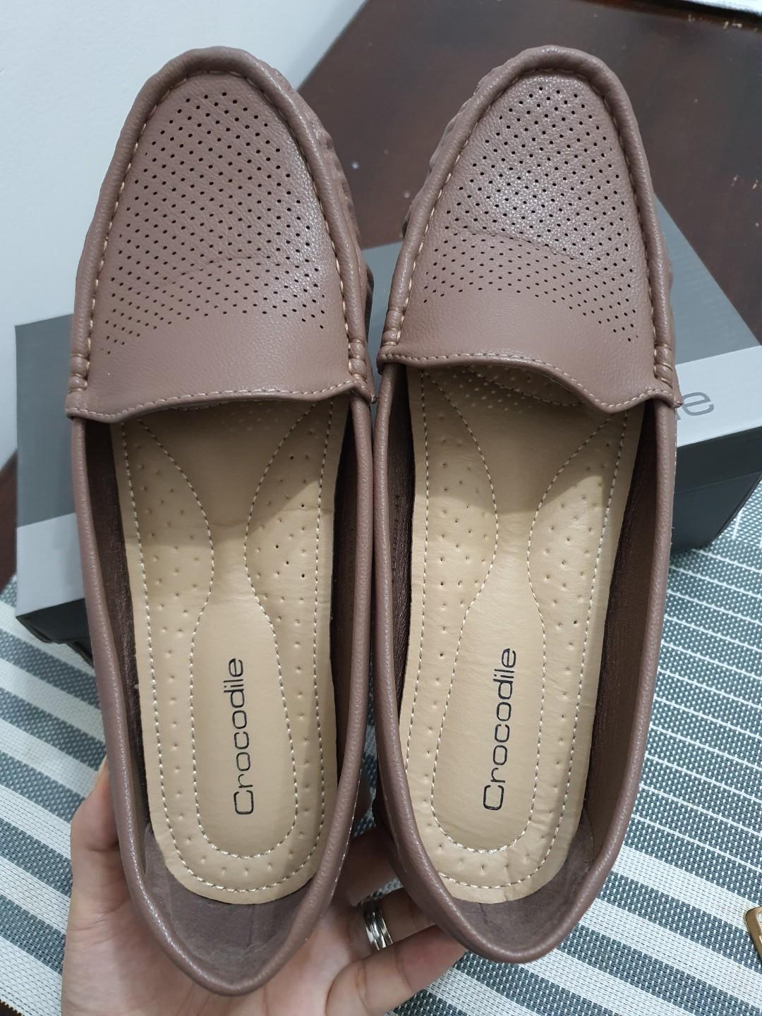 shoes crocodile brand