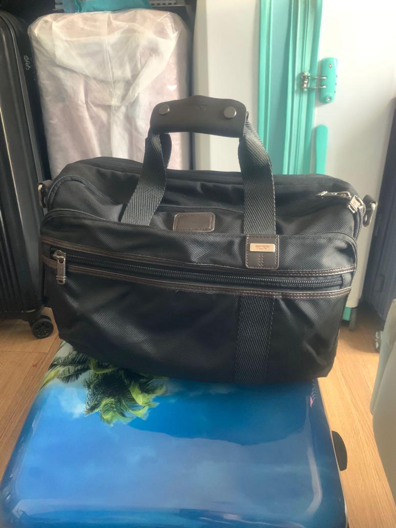 Tumi 2way Backpack/Laptop Bag (Category: Luxury Bags & Wallets) located in Batangas. Submitted by gafenterprices (Listing ID 277805151, Image 1). Description: 11x16x4-6 inches Original and Registered in Tumi Website.