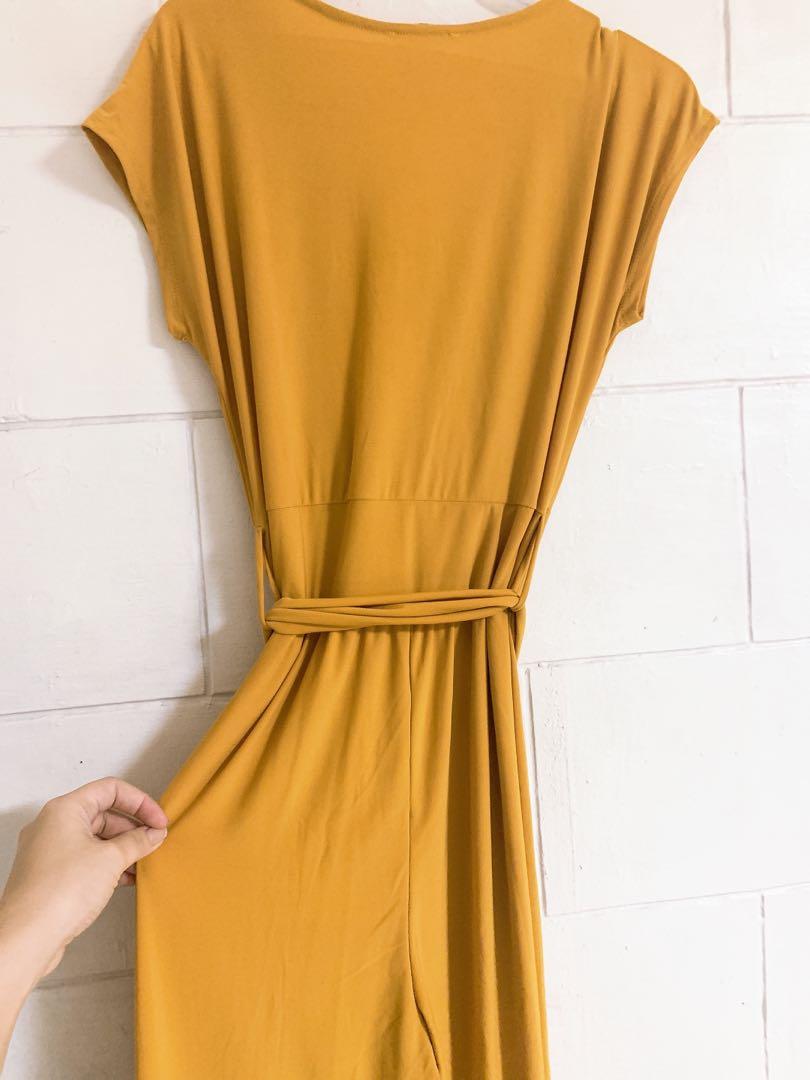 Yellow Jumpsuits (Category: Jumpsuits) located in Mandaluyong City. Submitted by samthings711 (Listing ID 277855811, Image 2). Description: Used once only Bought in US Fit to small- Large.
