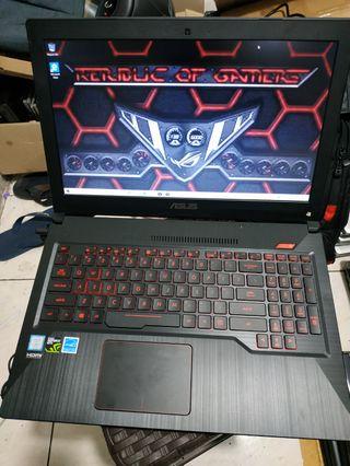 Asus FX503
 Game